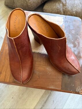 Kork-Ease Women's Cognac Leather Mule Heels size 8